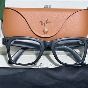 Ray-Ban Matte Black Smart Glasses - Men's Accessory ( Gen 1)